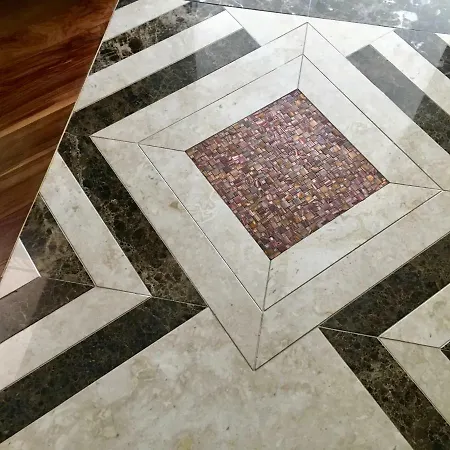 Valentino Penthouse - 450m2 Plus 200m2 Rooftop